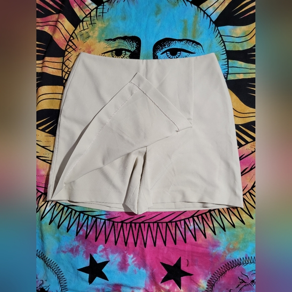 Reitmans - Versatile Beige Skort - Picture 3 of 5